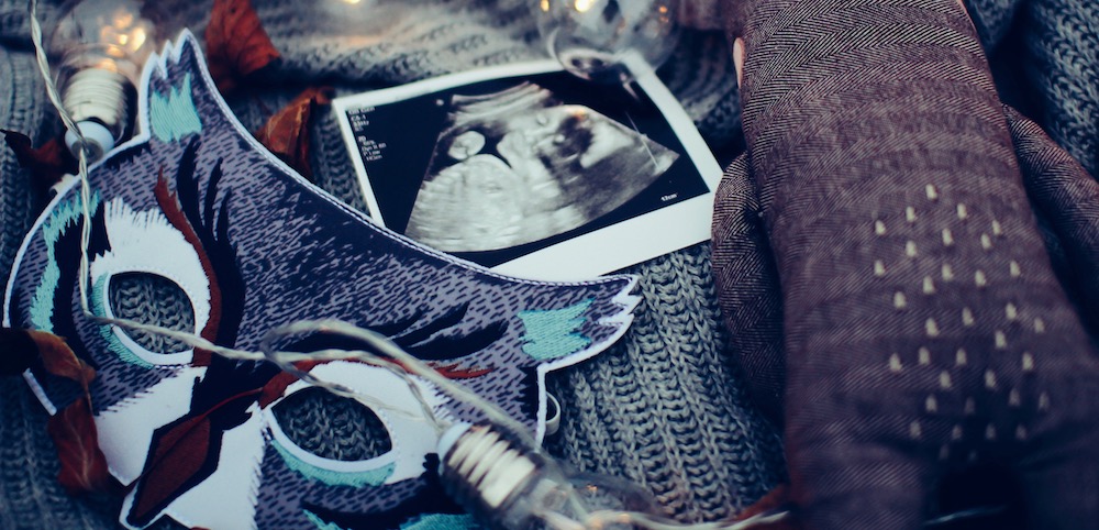 Tiny-Footprints-Blog-Pregnancy-Announcements